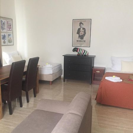 Apartman Za Radnici 瓦尔季采 外观 照片