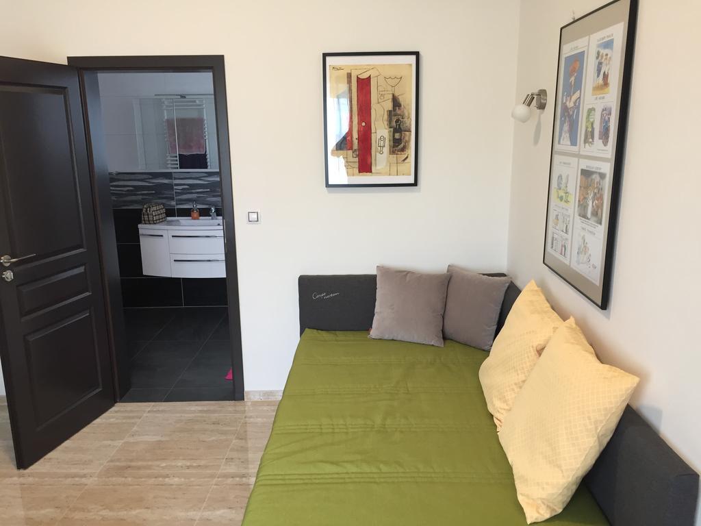 Apartman Za Radnici 瓦尔季采 外观 照片