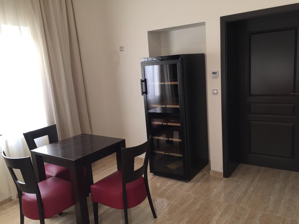 Apartman Za Radnici 瓦尔季采 外观 照片