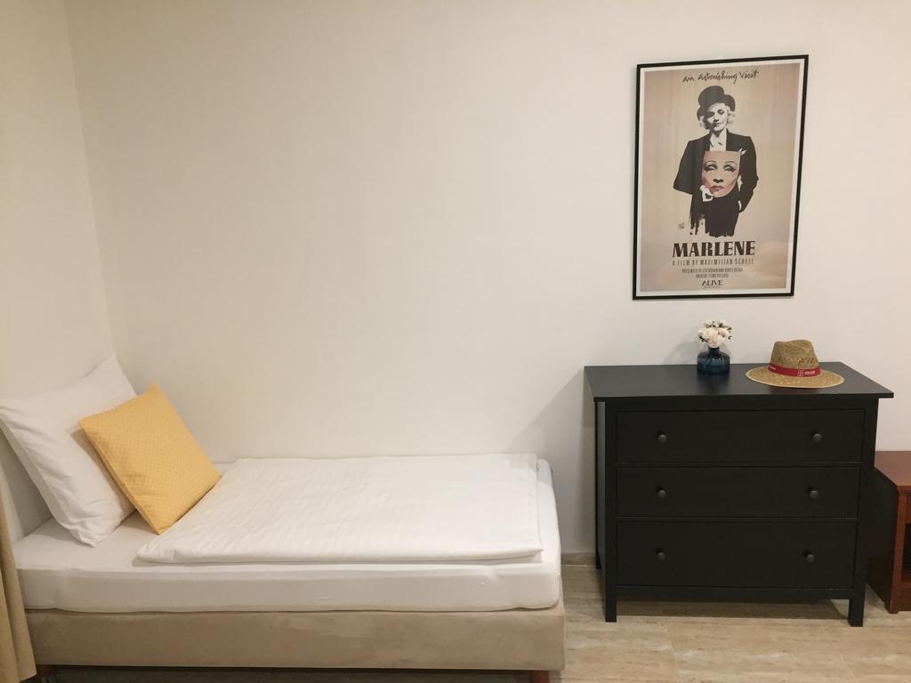Apartman Za Radnici 瓦尔季采 外观 照片