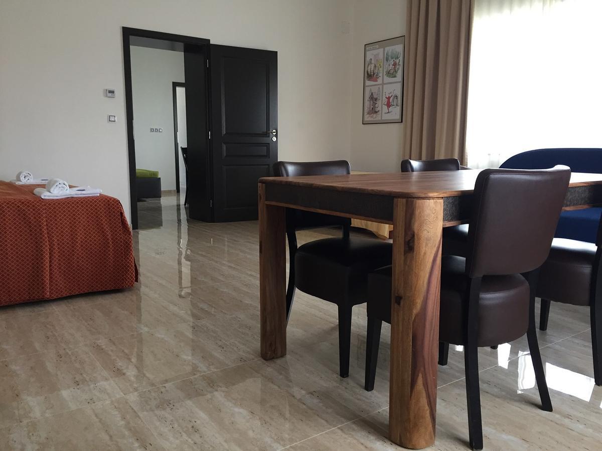 Apartman Za Radnici 瓦尔季采 外观 照片