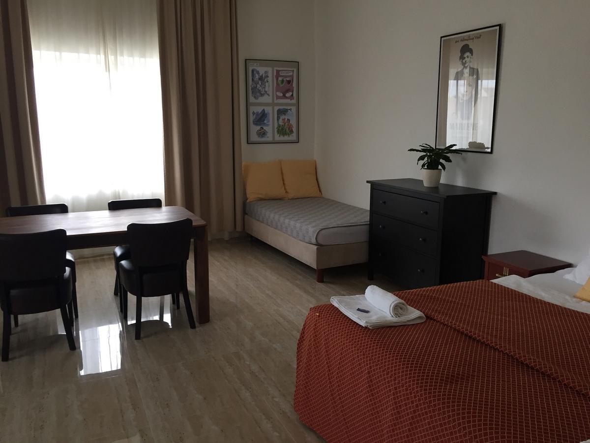 Apartman Za Radnici 瓦尔季采 外观 照片