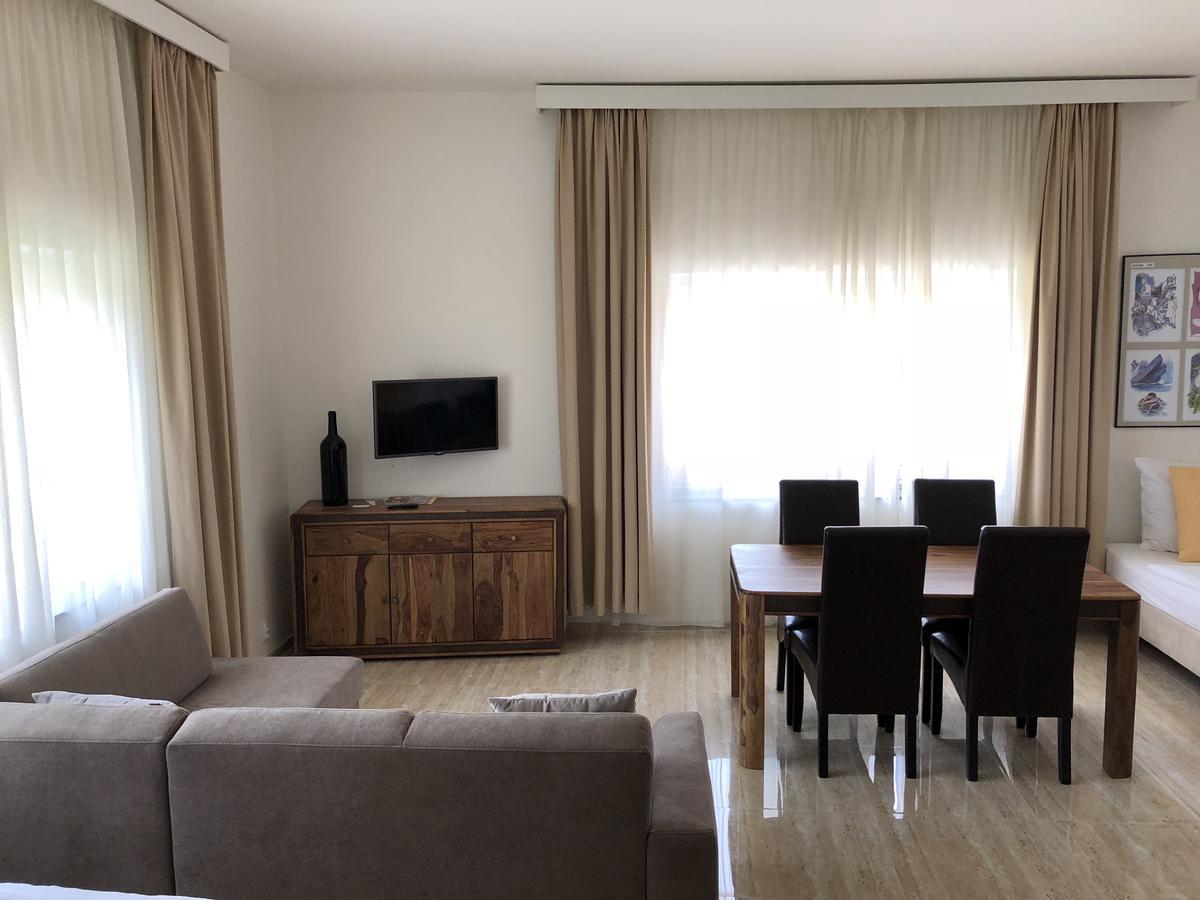 Apartman Za Radnici 瓦尔季采 外观 照片